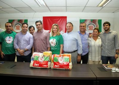 Natal Sem Fome abre doa��es com 3 mil cestas b�sicas