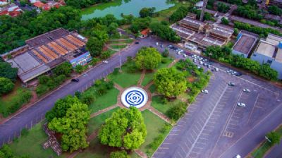 UFMT volta �s aulas em modo remoto nesta segunda-feira e disponibilizar� uso de biblioteca digital