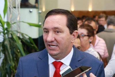 Deputado tem piora e vai para o semi-intensivo