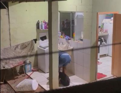 Homem � filmado espancando cadela em V�rzea Grande