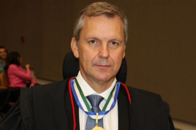 TSE pode determinar que se reinicie elei��o suplementar desde as conven��es, alerta Giraldelli