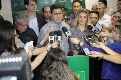 Prefeito divulga a��es do �Pacto Pela Sa�de� para sanar falta de medicamentos e concluir obras do novo Pronto Socorro
