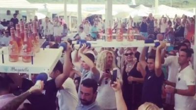 Champanhe consumido por �bonde� de Neymar em festa em Saint-Tropez custa R$ 2,9 mil no Brasil