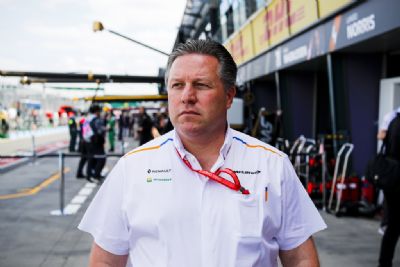 CEO da McLaren teme sa�da de quatro equipes se crise n�o for bem abordada