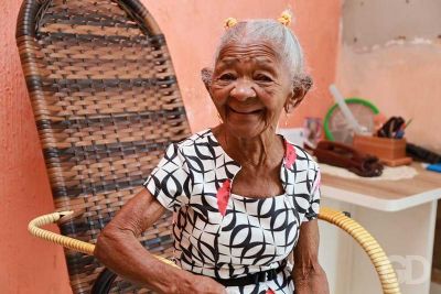 Aos 107 anos, centen�ria exibe sa�de e gosto pelo siriri