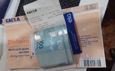 Homem encontra envelope com dinheiro e faz post na internet para encontrar dono
