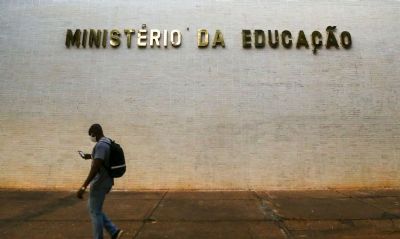 Universidades federais t�m at� dezembro para adotar diploma digital