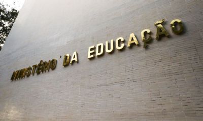 MEC muda para 1� de mar�o aulas presenciais nas universidades federais
