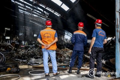 Coordenador da Defesa Civil afirma que chuvas podem derrubar pr�dios da Realmat e Ciclo Ribeiro
