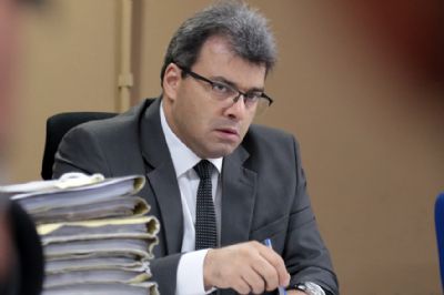 Defensoria quer soltar presos com 70 anos, inclusive estupradores