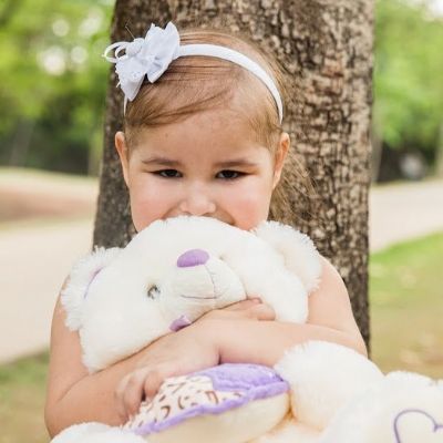 M�e faz apelo para doa��es de medula �ssea para salvar filha de seis anos