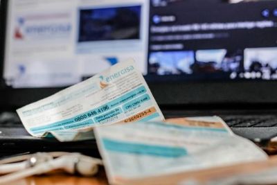 Consumidores j� podem parcelar conta de energia no cart�o de cr�dito