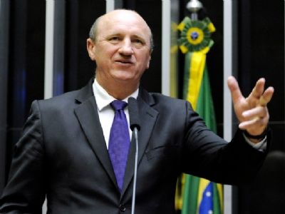 Celso de Mello determina que investiga��o contra Neri Geller fique em Mato Grosso