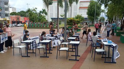 Pais cobram retomada de aulas em Cuiab�