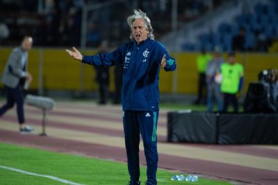De igual para igual, Del Valle obriga Jesus a buscar solu��es para o Flamengo