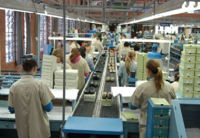 Quase 70% das ind�strias t�m dificuldades de comprar insumos no pa�s, diz CNI