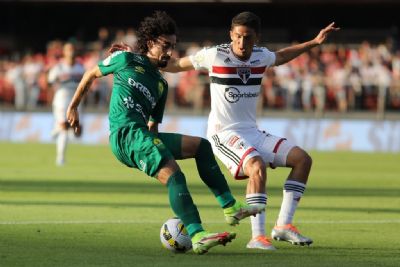 Cuiab� antecipa sa�da de jogadores e anuncia rescis�o de Valv�dia e Alesson