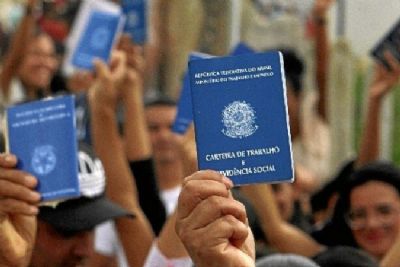 Desemprego no Brasil fica em 14,2% e atinge 14,3 milh�es de pessoas, diz IBGE
