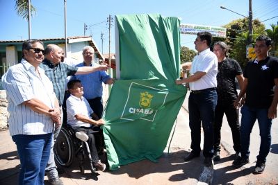 Emanuel entrega 3 km de asfalto recapeado aos moradores do Distrito da Guia