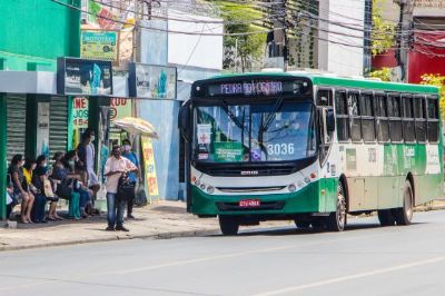 Sindicato pede e Emanuel estuda incluir motoristas de �nibus na prioridade da vacina��o