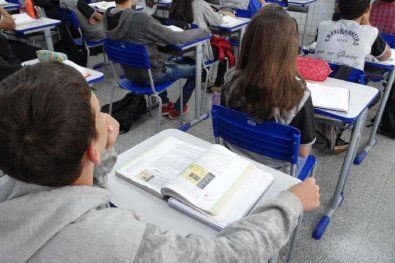 Ap�s 10 dias, cidade de MT retoma aulas presenciais