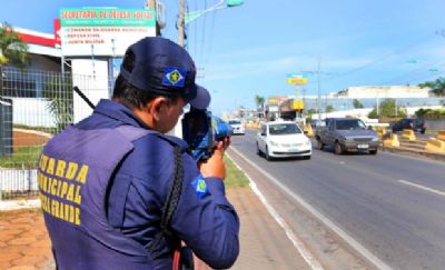 Novos radares podem flagrar irregularidades em at� dois quil�metros de dist�ncia