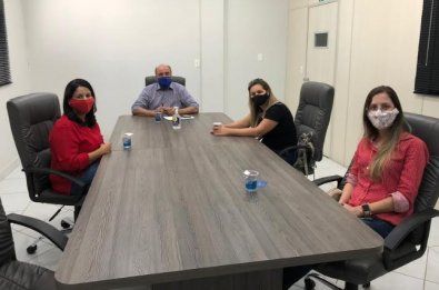 Escolas e ber��rios cobram retomada em Cuiab�