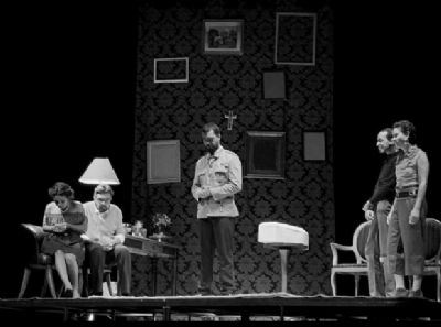Aprovados no vestibular da MT Escola de Teatro devem fazer pr� matr�cula via email