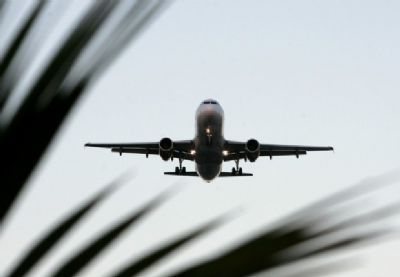 Anac recomenda fim de servi�o de bordo em voos nacionais
