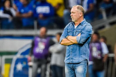 Mano Menezes disse ao Corinthians que Tiago Nunes deve continuar
