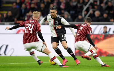 Juve x Milan � adiado, e ministro avalia futebol na It�lia: 