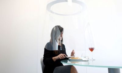 Menu na tela do celular e cabine: os restaurantes no p�s-coronav�rus