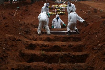 Coronav�rus: Brasil pode se tornar pa�s com mais mortos em 29/7 se nada mudar