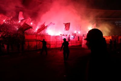 Ap�s festa pelo t�tulo s�rvio, cinco jogadores do Estrela Vermelha testam positivo para coronav�rus
