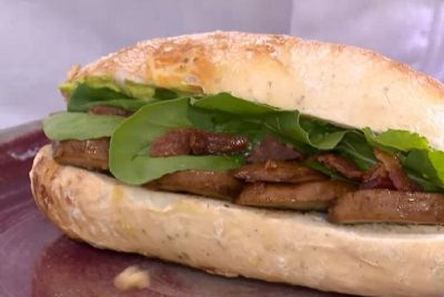Sanduiche de shitake grelhado