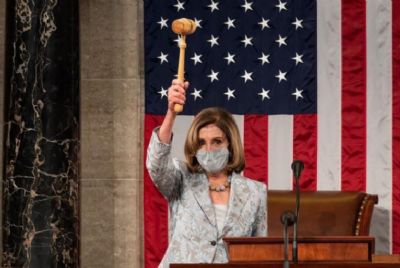 Nancy Pelosi � reeleita presidente da C�mara dos Representantes