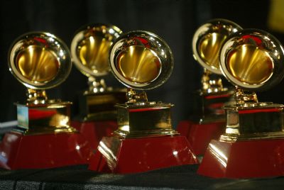 Por conta da pandemia, Grammy 2021 � adiado para mar�o