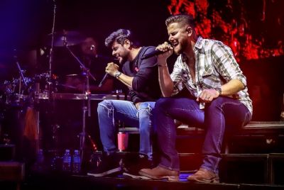 Dupla Z� Neto e Cristiano cancela shows para tratamento de depress�o