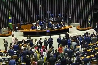 Press�o nas redes aumenta n�mero de assinaturas a favor do projeto que acaba com jornada 6x1