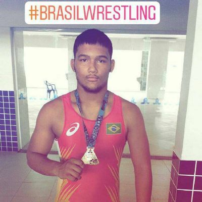Atleta promove campanha de doa��o de sangue e medula �ssea nesta ter�a-feira