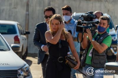 M�e diz que Isabele se afastou de amiga ap�s autora do disparo iniciar namoro com adolescente