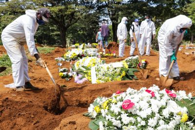 Mato Grosso registra mais de mil novos casos e 19 mortes por coronav�rus em um dia