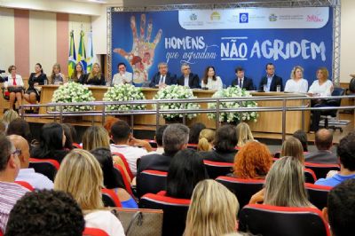 Homens que agradam n�o agridem