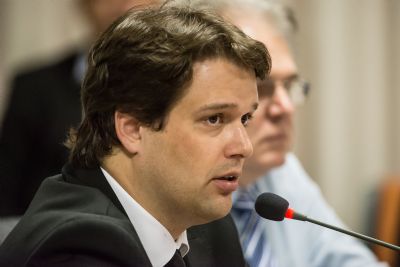 Aposentados sem sal�rio