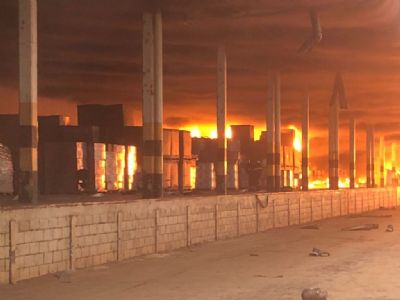 Inc�ndio atinge empresa de fertilizantes em Sorriso e causa explos�es; Defesa Civil emite alerta de risco para a popula��o