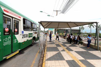 Ponto em frente a shopping � reformado em Cuiab�