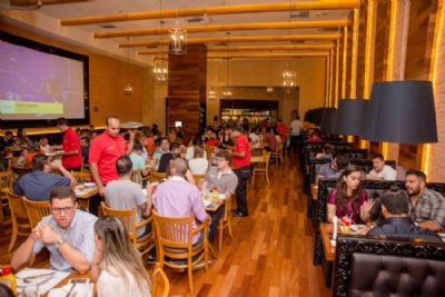 ​Lei obriga bares e restaurantes de MT a dispor mesas para idosos, pessoas com defici�ncia e gestantes