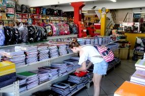 Procon municipal orienta consumidores nas compras dos itens escolares