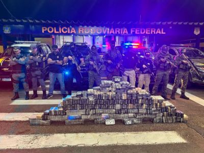 ​Opera��o apreende 350 kg de coca�na escondida em caminh�o carregado com carne