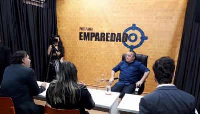 Na TV, governador diz que ex-aliados precisam de psic�logos e que n�o pretende contra-atac�-los